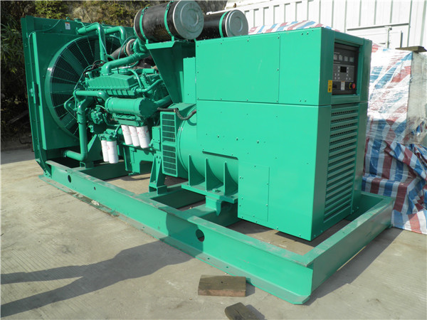 依兰出租发电机 发电机组厂家：柴油发电机组的控制屏的作用是什么？