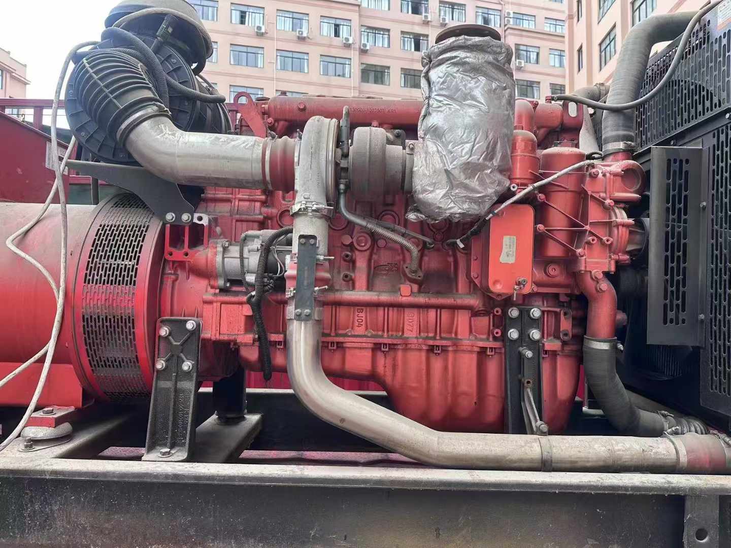 依兰如何选择适合 600kW 柴油发电机组的过载保护器？